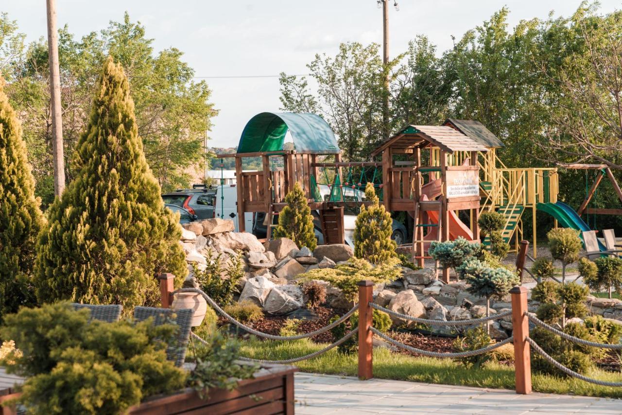 Vinceia Bed and Breakfast Smederevo Buitenkant foto
